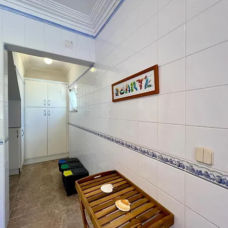 Villa Brightness With Pool By Homing *