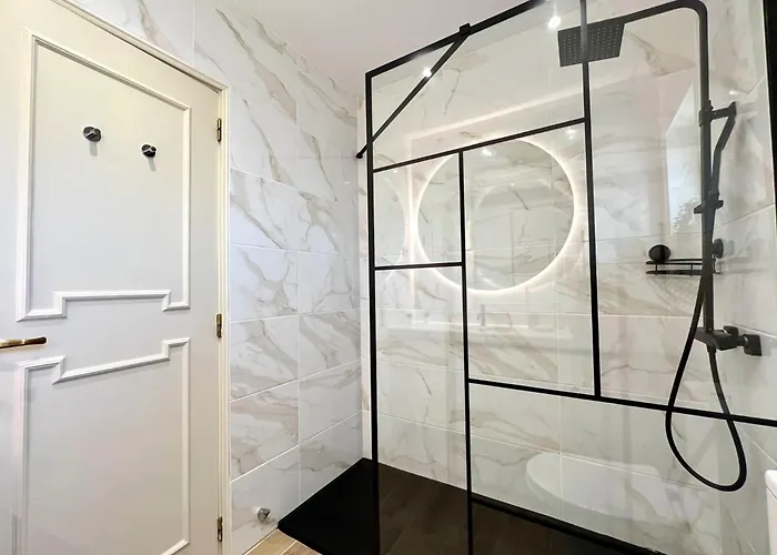 Villa Brightness With Pool By Homing