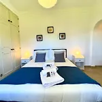 Βίλα Brightness With Pool By Homing
