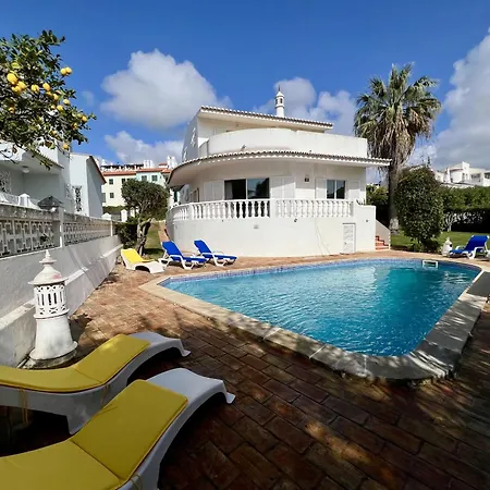 Villa Brightness With Pool By Homing *